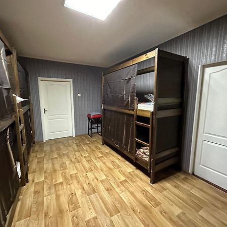 Ararat-Poznyaki Hostel Kijev Kültér fotó